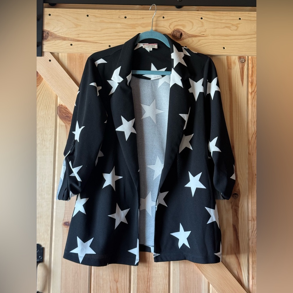 ANDREE BY UNIT Black and White Star Blazer